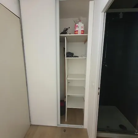 아파트 Au Calme Espace Exterieur Parking Gratuit Dans La Rue 그르노블
