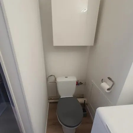 Au Calme Espace Exterieur Parking Gratuit Dans La Rue Grenoble