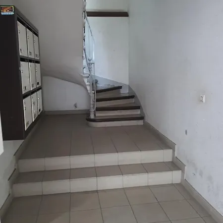 Apartment Au Calme Espace Exterieur Parking Gratuit Dans La Rue *